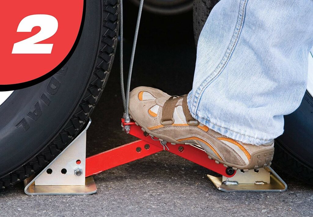 Fastway ONEstep Wheel Chock for Tandem Axle Trailers and RVs 84-00-4000 ...